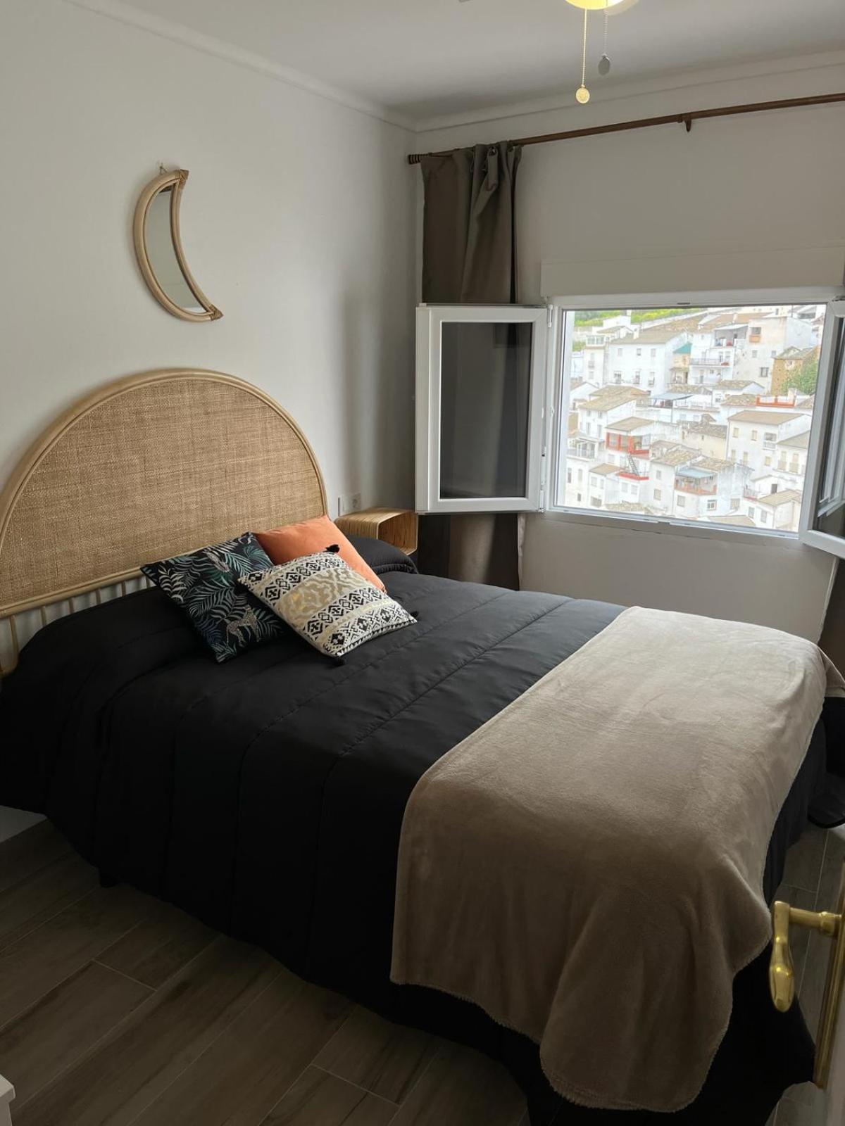 Apartamento El Patio. Setenil De Las Bodegas Bagian luar foto