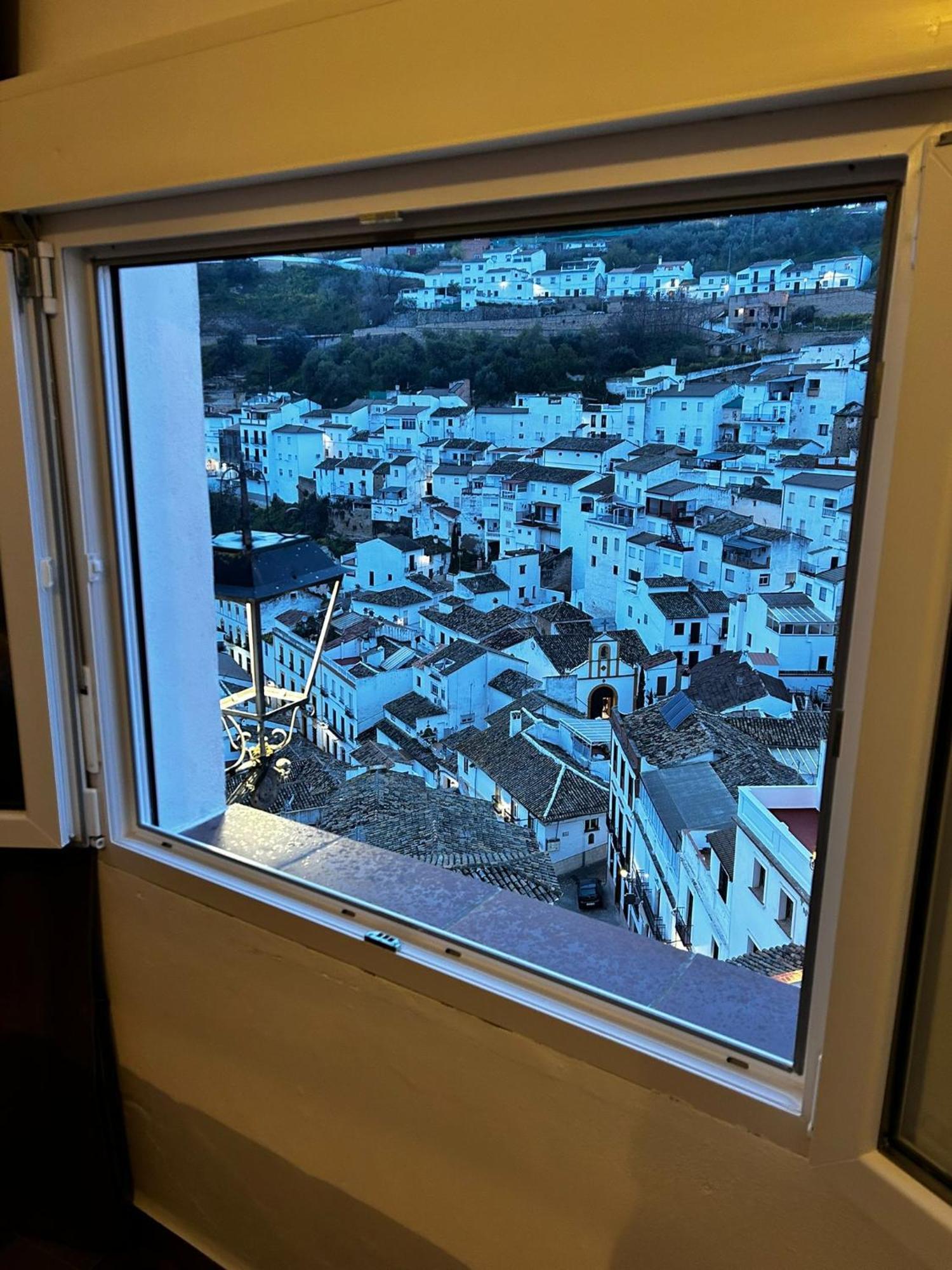 Apartamento El Patio. Setenil De Las Bodegas Bagian luar foto