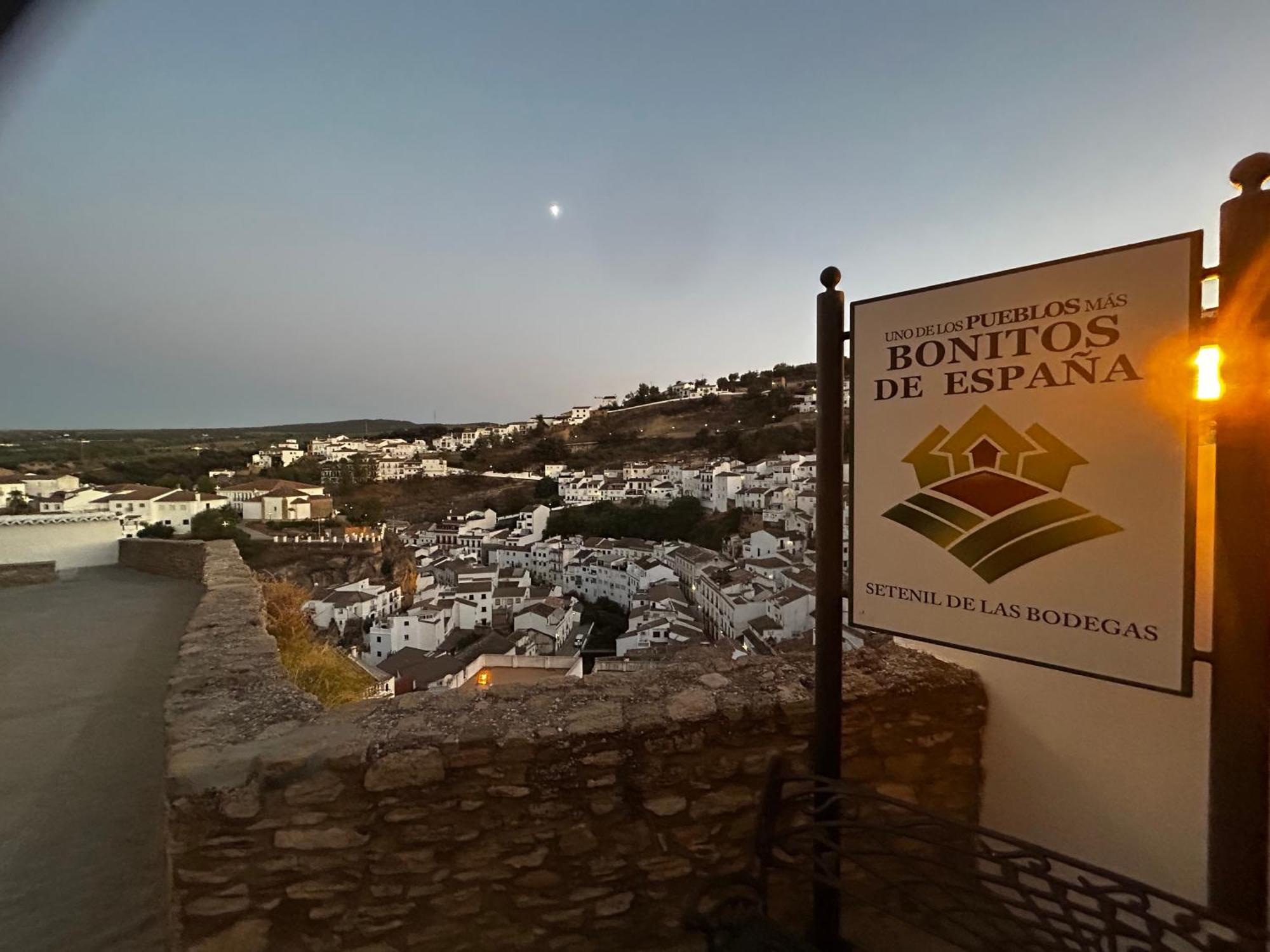 Apartamento El Patio. Setenil De Las Bodegas Ruang foto